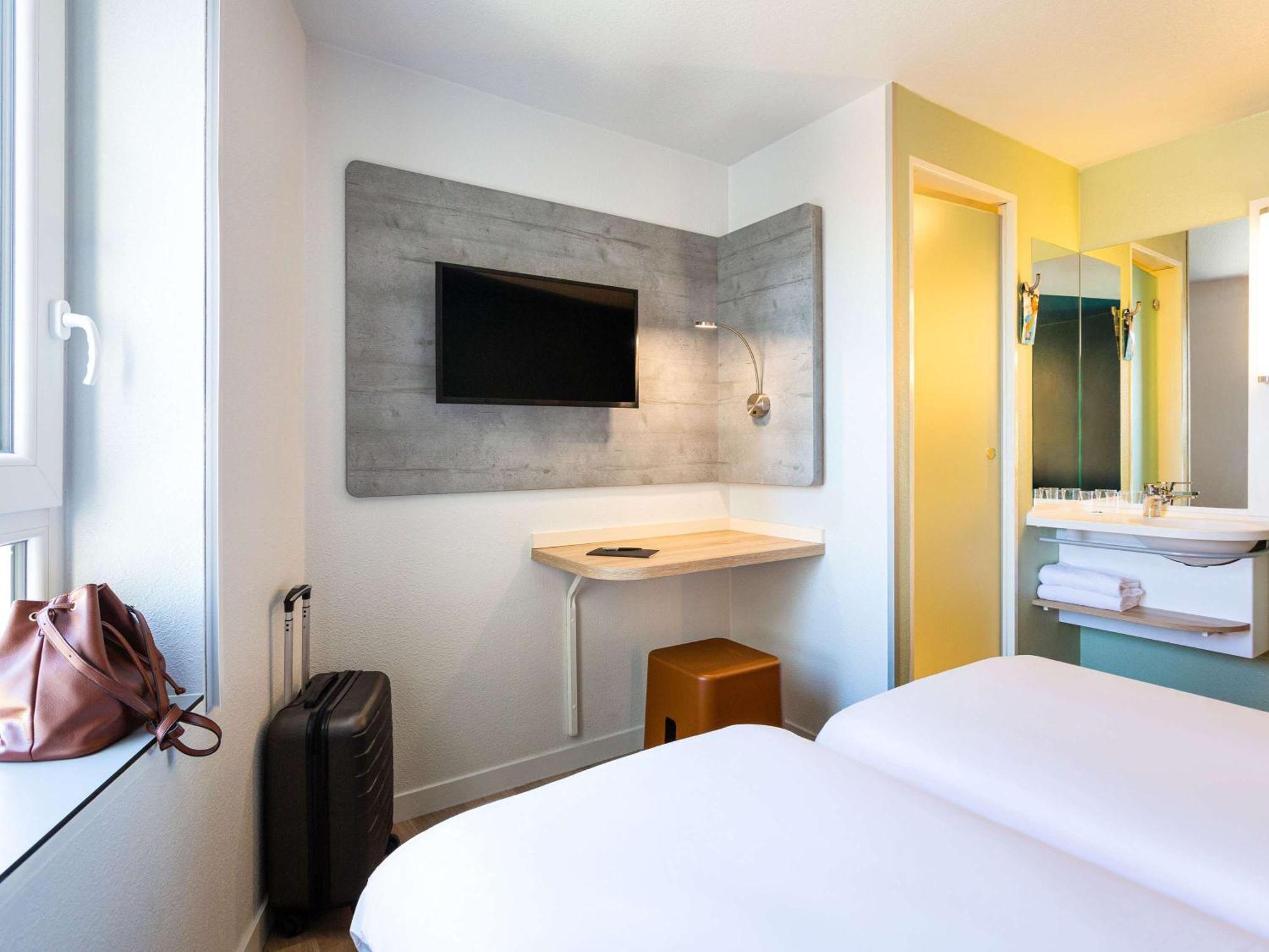 Ibis Budget Bordeaux Centre - Gare Saint Jean Exterior photo